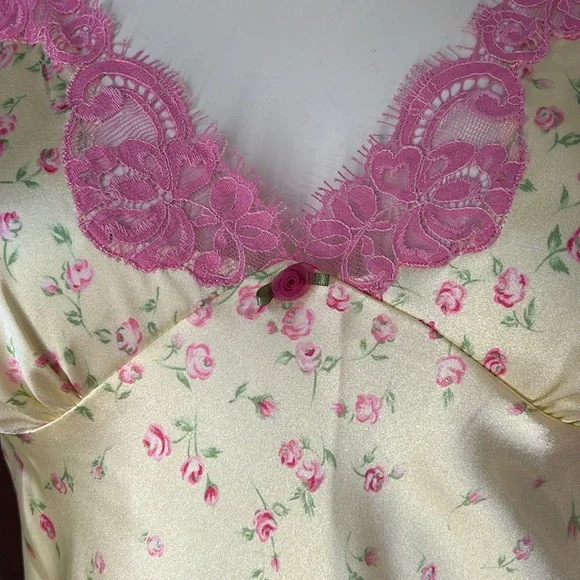 Oscar De La Renta Pink Label Floral Night Gown